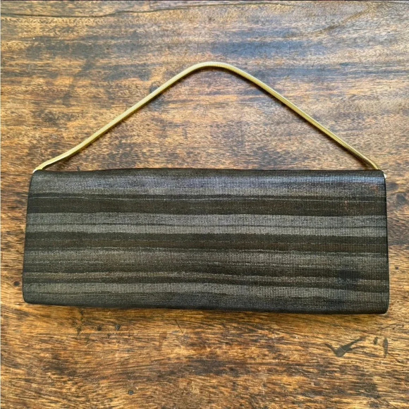 Giorgio Armani leather clutch with magnetic closure. Interior: silk. Never worn. - Picture 2 of 16